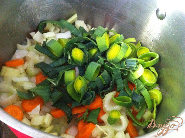 Фото приготовление рецепта: Овощной суп-пюре шаг №4