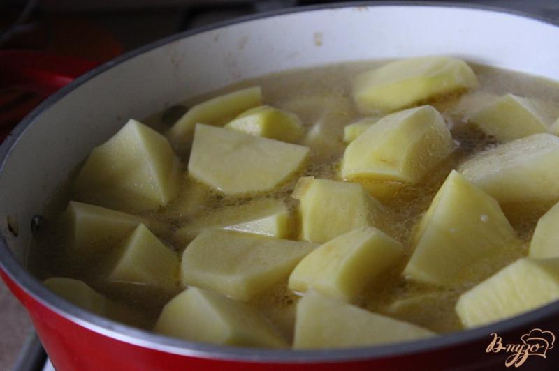 Фото приготовление рецепта: Картофель тушеный с нутом шаг №4