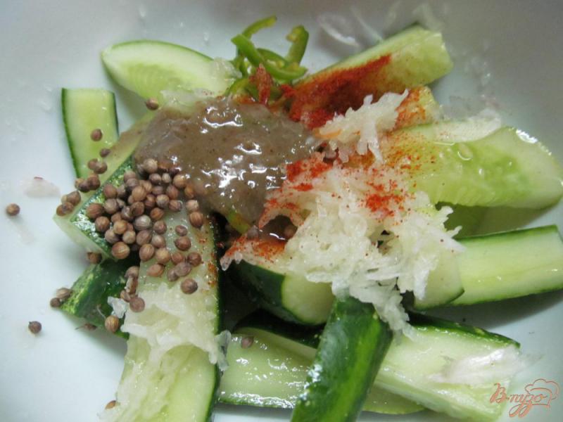 Фото приготовление рецепта: Овощной салат с курицей по-корейски шаг №2