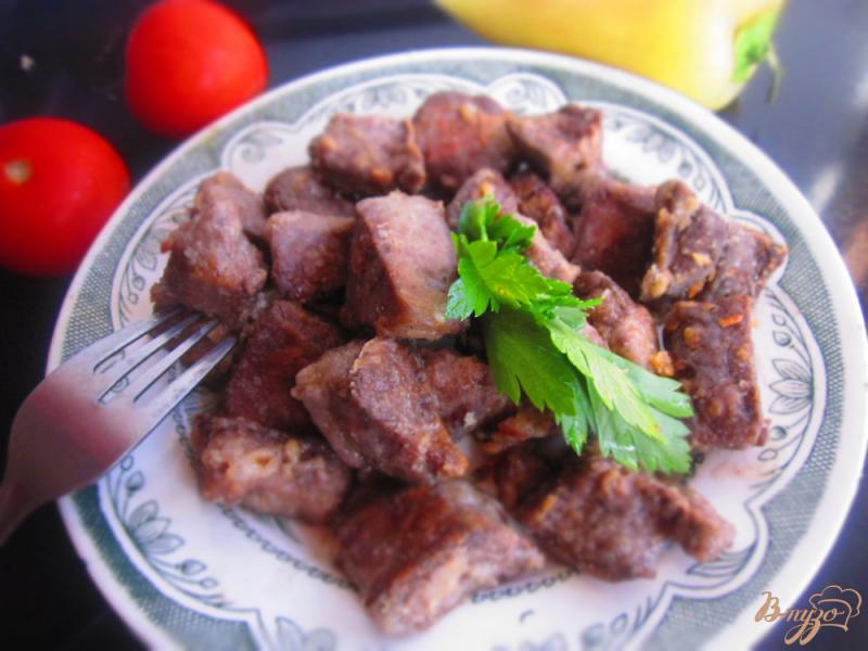 Фото приготовление рецепта: Жареное свиное легкое в маринаде шаг №6