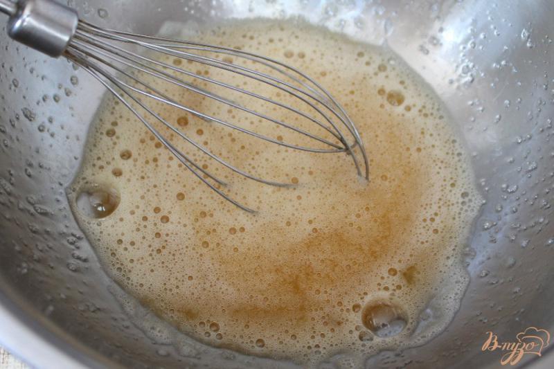 Фото приготовление рецепта: Творожная запеканка с грецким орехом и персиком шаг №1