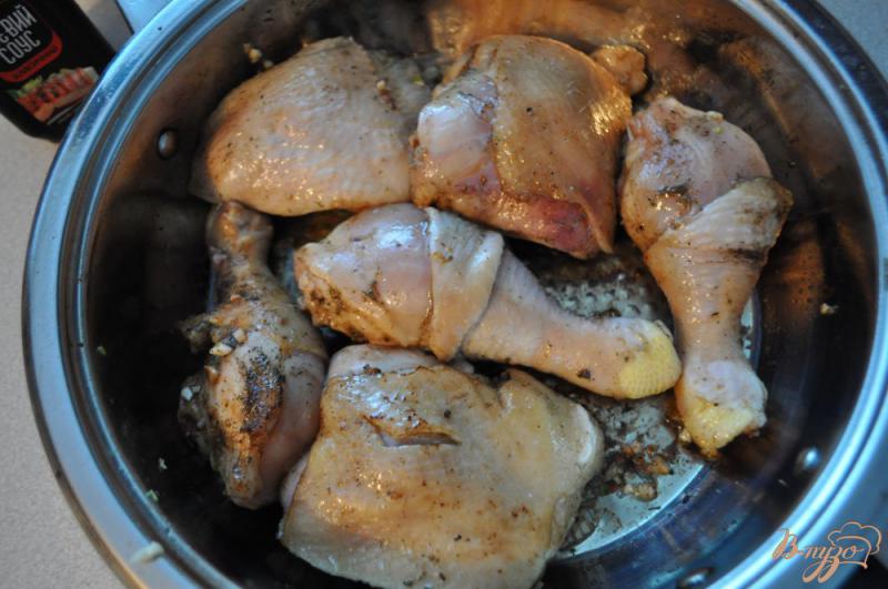 Фото приготовление рецепта: Курица в соево-чесночном соусе шаг №3