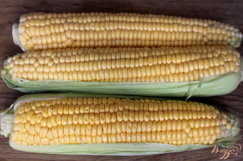 Фото приготовление рецепта: Кукуруза с зеленью и сыром шаг №1