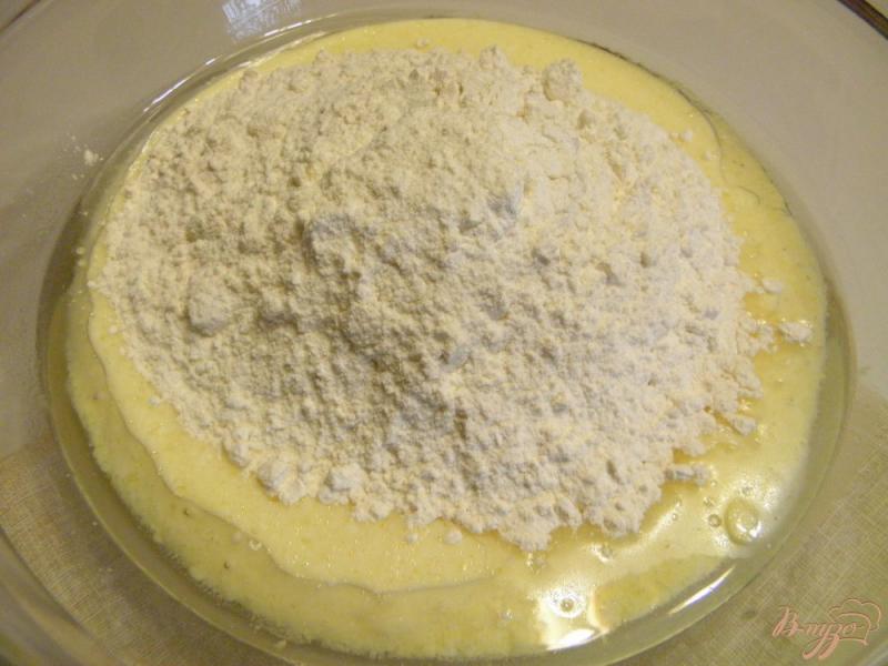 Фото приготовление рецепта: Пирог с консервой заливной шаг №3