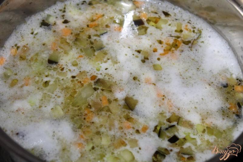 Фото приготовление рецепта: Сливочный суп с летними овощами шаг №5