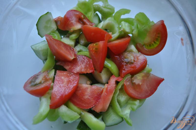Фото приготовление рецепта: Овощной салат с брынзой шаг №3