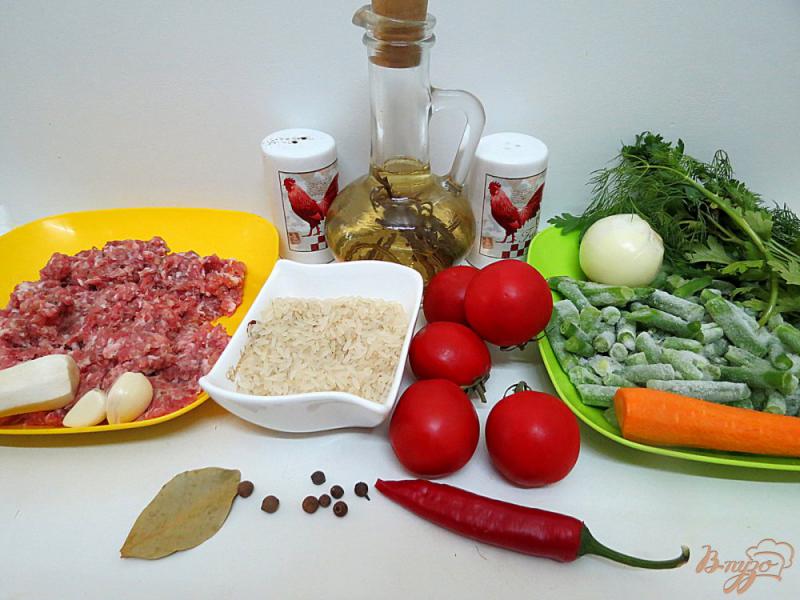 Фото приготовление рецепта: Суп с фрикадельками, помидорами и рисом шаг №1