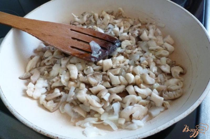 Фото приготовление рецепта: Зразы из кеты с начинкой из грибов и капусты шаг №1