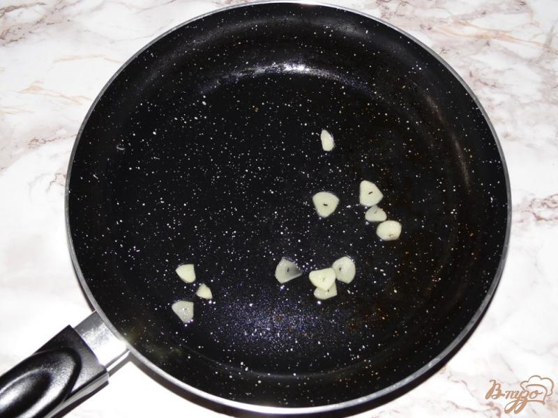 Фото приготовление рецепта: Ароматный картофель запеченный под сыром шаг №2
