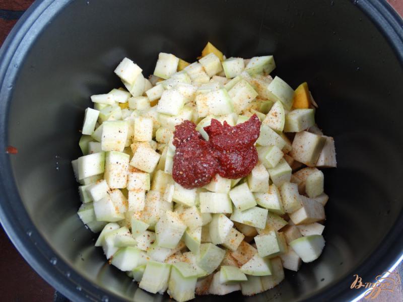Фото приготовление рецепта: Рагу из баклажана, тыквы и кабачка шаг №4