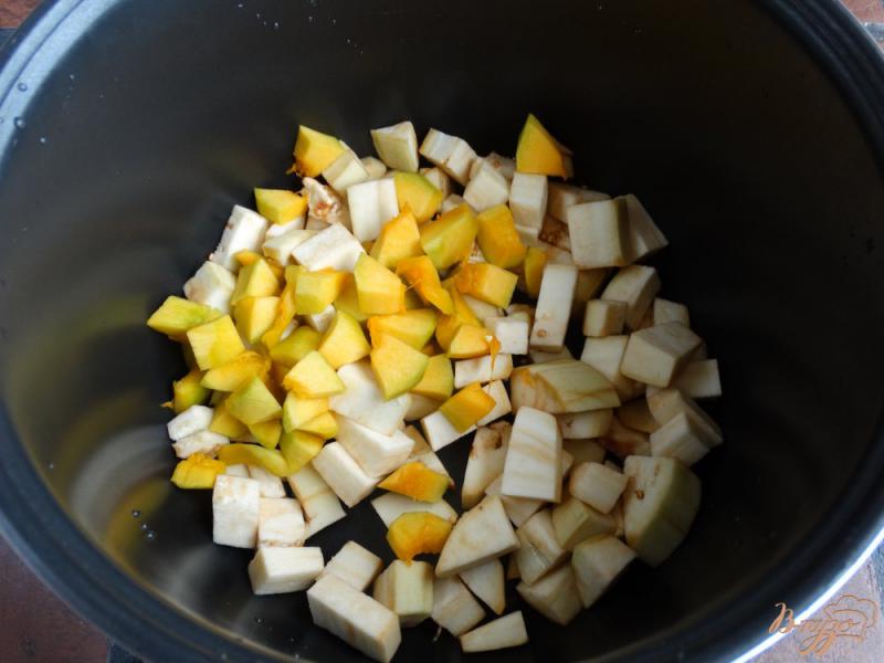 Фото приготовление рецепта: Рагу из баклажана, тыквы и кабачка шаг №2