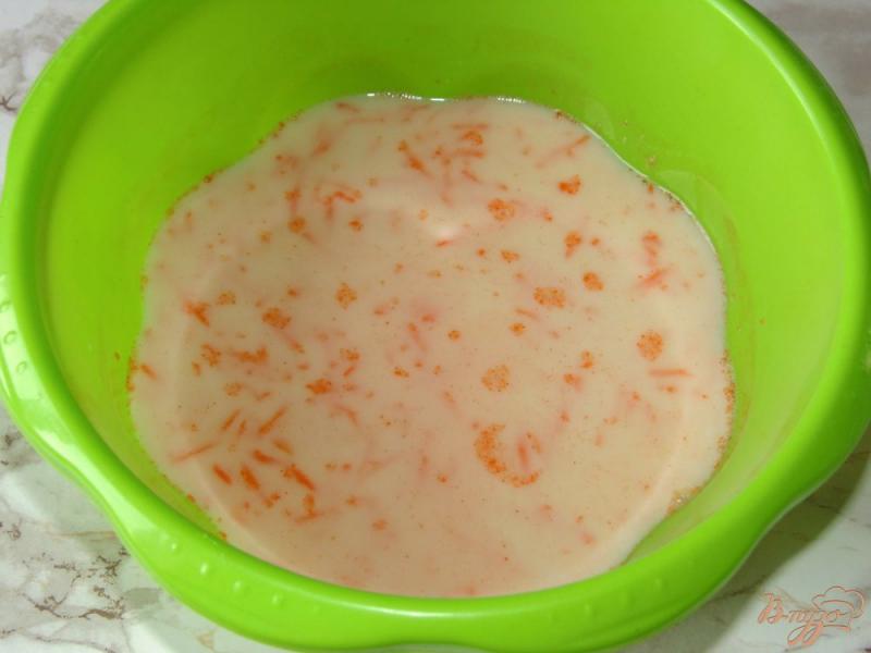 Фото приготовление рецепта: Морковные блины сладкие шаг №2