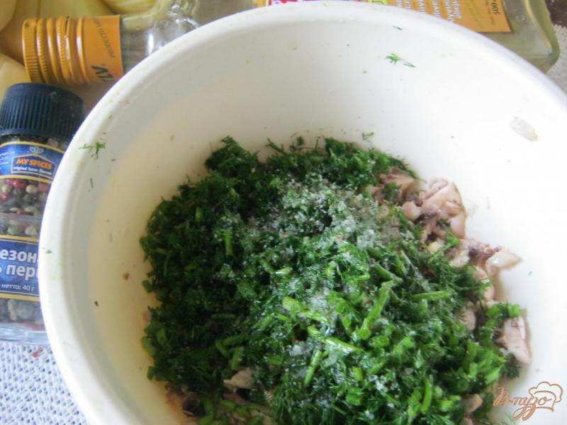 Фото приготовление рецепта: Запеченный картофель, фаршированный грибами и зеленью шаг №3