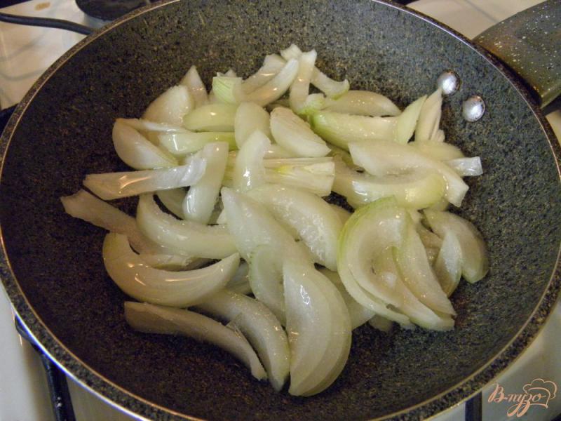Фото приготовление рецепта: Салат из фасоли шаг №3