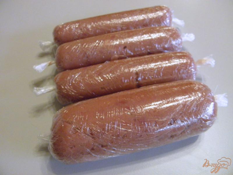 Фото приготовление рецепта: Курино-говяжья колбаса с чесноком шаг №3