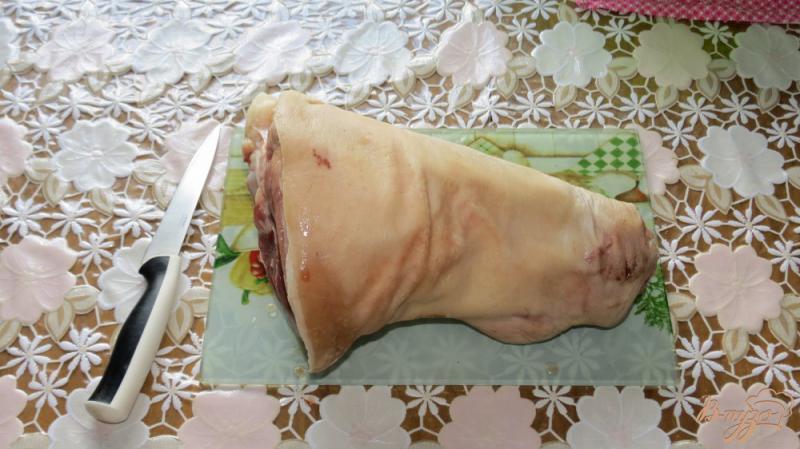 Фото приготовление рецепта: Запеченная свиная рулька шаг №1