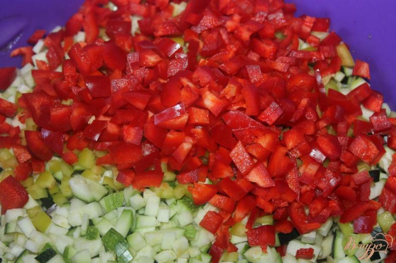 Фото приготовление рецепта: Заготовка из овощей для супов, овощного плова и омлета шаг №4