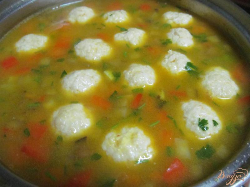 Фото приготовление рецепта: Овощной суп с фрикаделькам и пастой орзо шаг №10