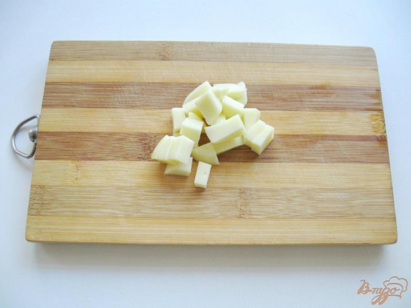 Фото приготовление рецепта: Овощной салат с  моцареллой и  яйцом пашот шаг №6
