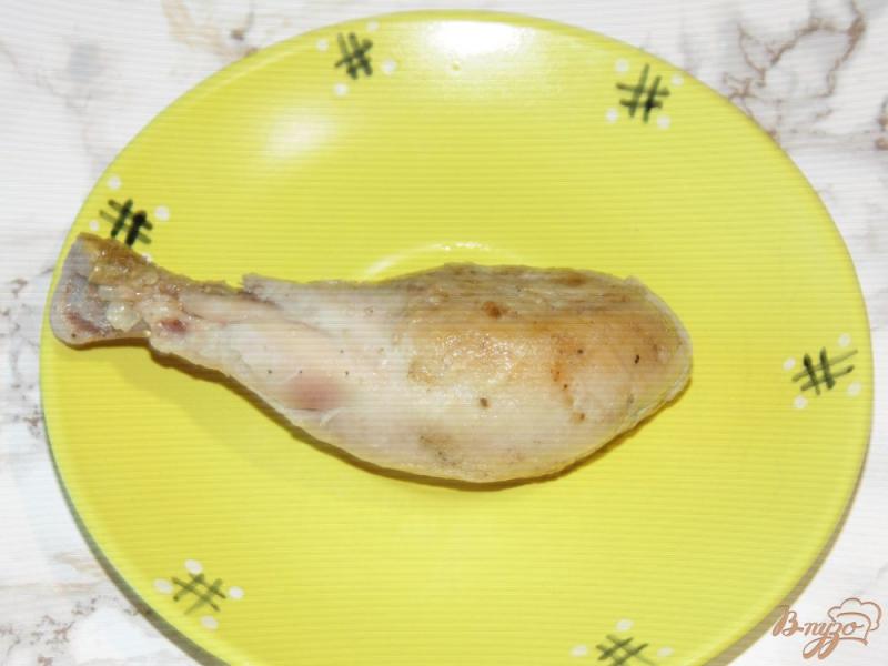 Фото приготовление рецепта: Гренки с баклажаном и мясом птицы шаг №1