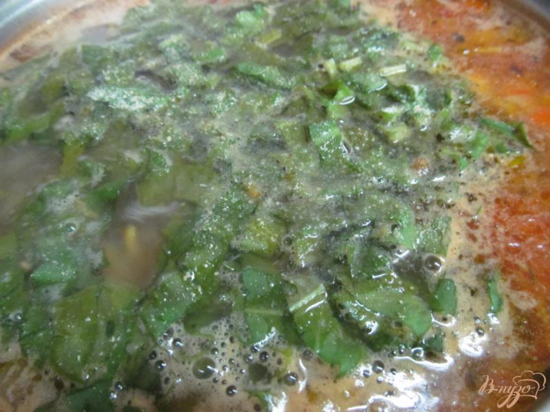 Фото приготовление рецепта: Овощной суп с рисом и щавелем шаг №6