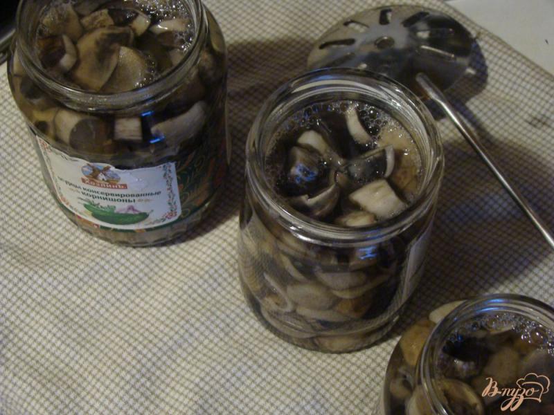 Фото приготовление рецепта: Маринованные грибы шаг №6