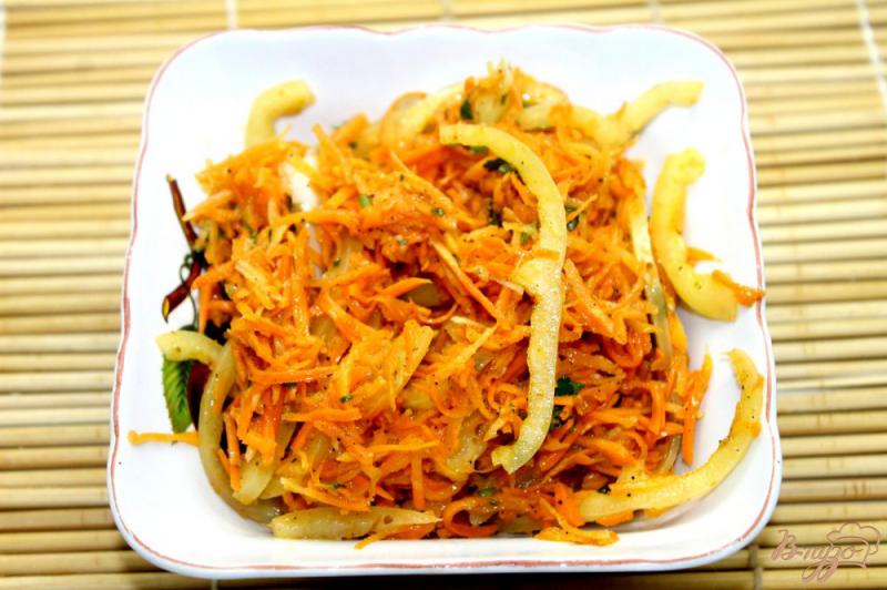 Фото приготовление рецепта: Морковь по - корейски с перцем и кинзой шаг №6