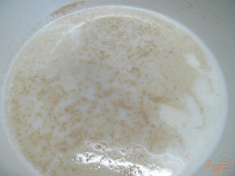 Фото приготовление рецепта: Хлеб на молоке с кукурузной мукой шаг №1