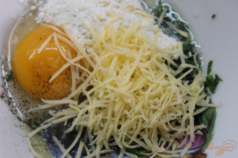 Фото приготовление рецепта: Филе толстолобика в сырном кляре с зеленью шаг №3