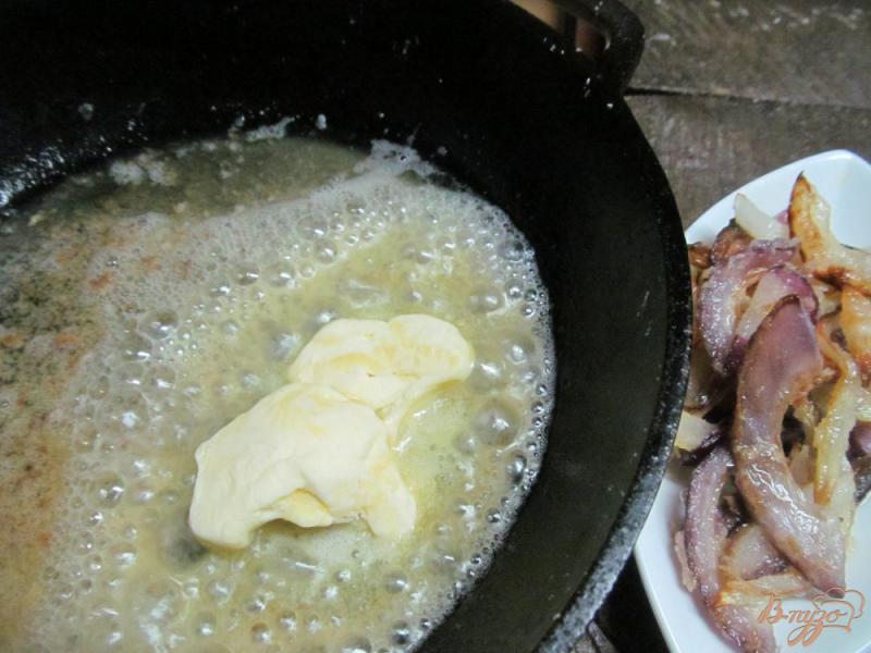 Фото приготовление рецепта: Брокколи под соусом с хрустящим луком шаг №2