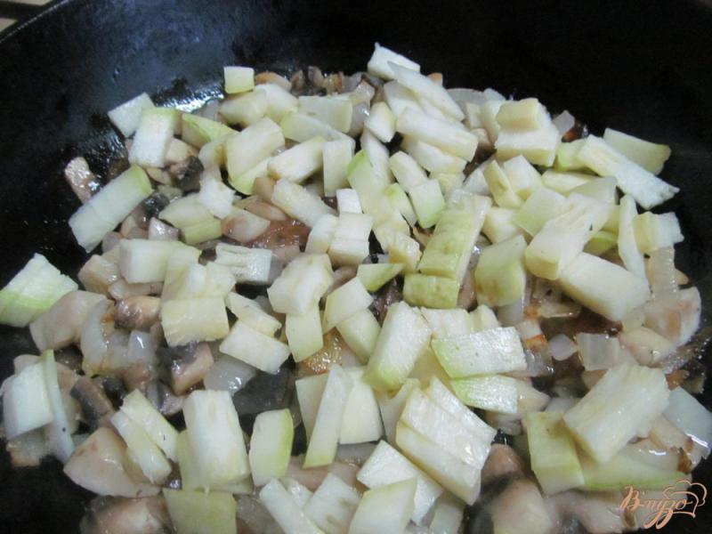 Фото приготовление рецепта: Паста с овощным соусом шаг №4