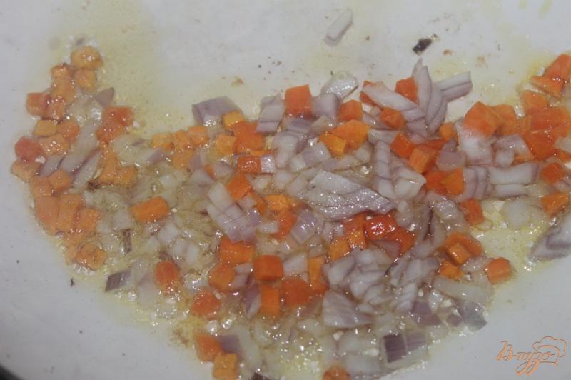 Фото приготовление рецепта: Тушеная белокочанная капуста с тыквой шаг №3