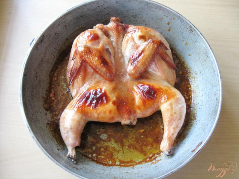 Фото приготовление рецепта: Цыпленок запеченный в соево-медовом маринаде шаг №4