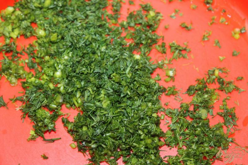 Фото приготовление рецепта: Ароматное сливочное масло с зеленью и базиликом шаг №1
