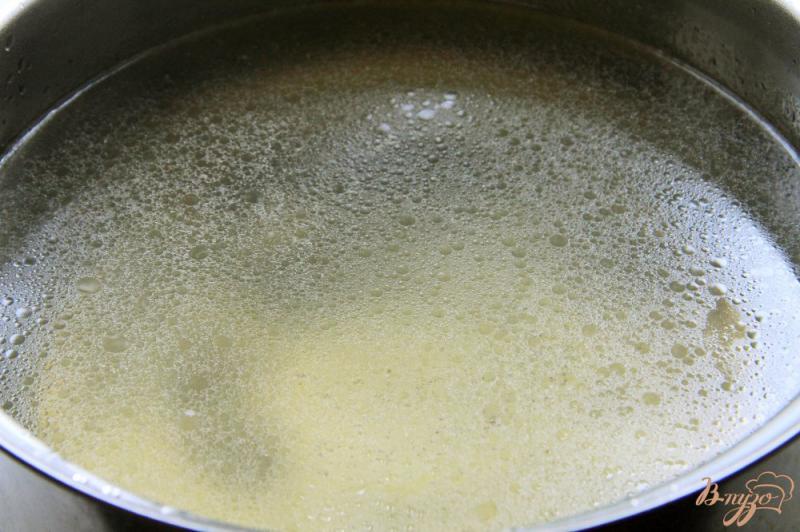 Фото приготовление рецепта: Суп с сырно-творожными крокетами шаг №1
