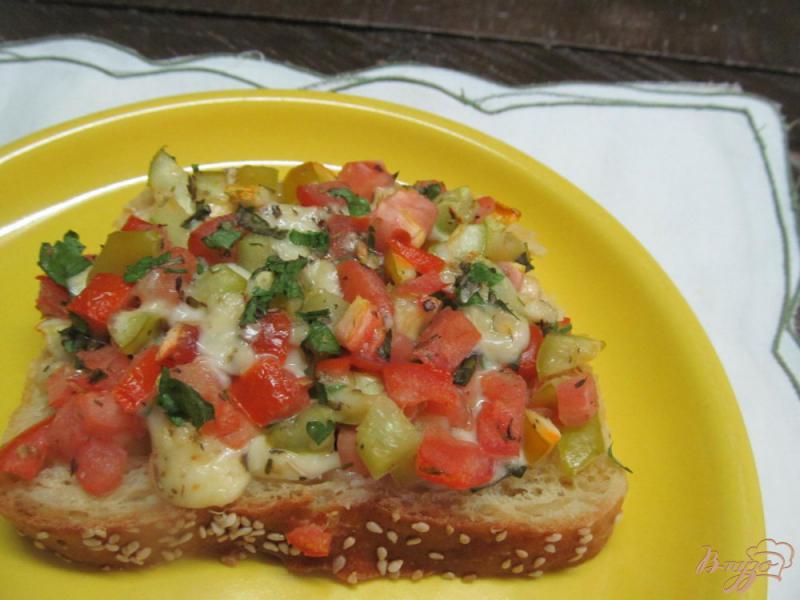Фото приготовление рецепта: Горячие бутерброды с овощами шаг №6