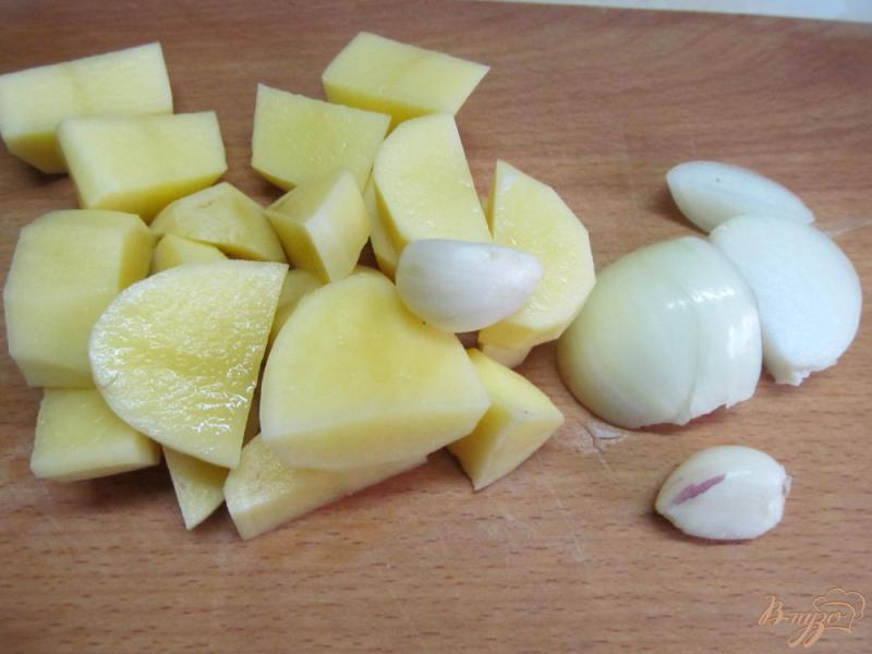 Фото приготовление рецепта: Картофельные оладьи с мачанкой шаг №1
