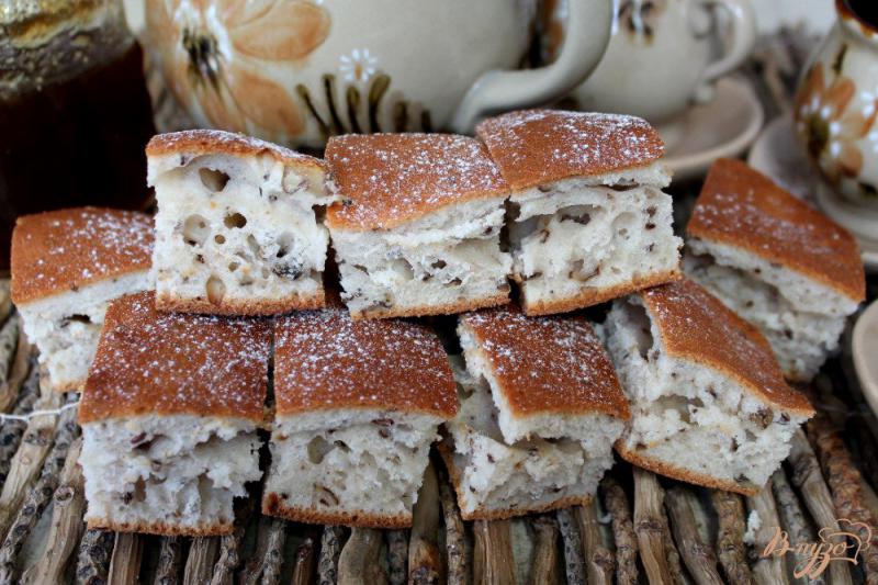 Фото приготовление рецепта: Пирог на сметане с грецкими орехами и семенами льна шаг №5