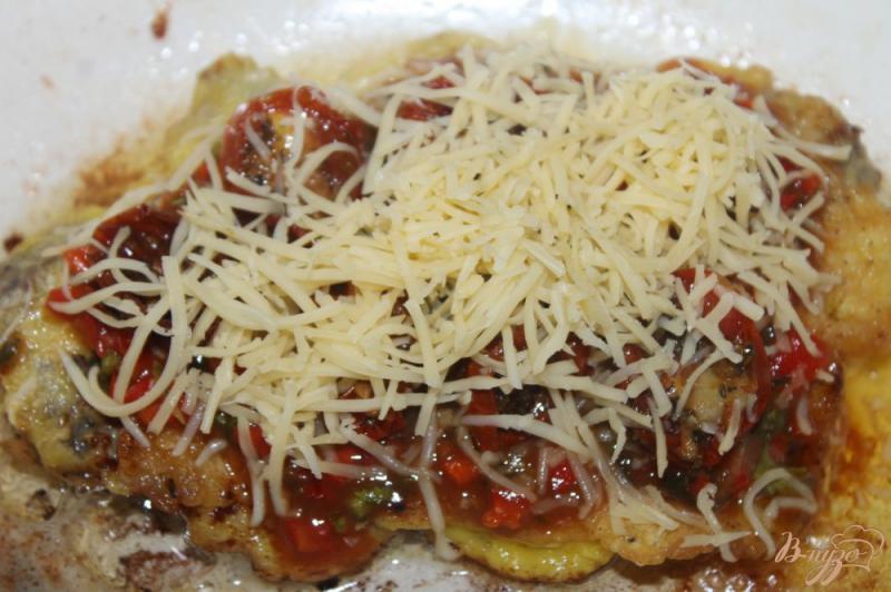 Фото приготовление рецепта: Утиная отбивная с вялеными томатами и соусом шаг №8