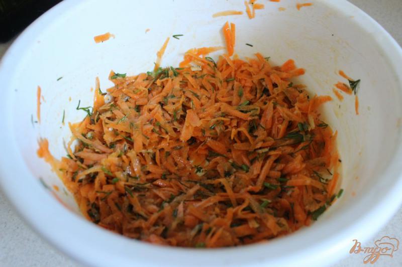 Фото приготовление рецепта: Салат из свежей моркови «Здоровье» шаг №4