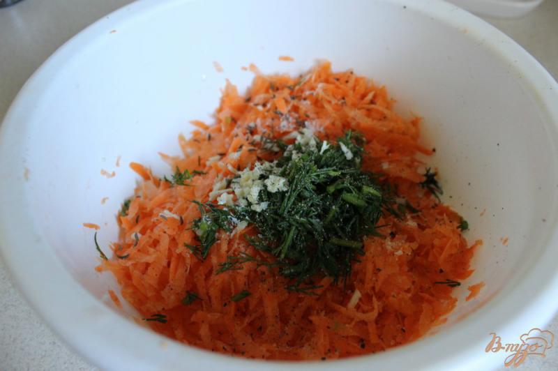 Фото приготовление рецепта: Салат из свежей моркови «Здоровье» шаг №2