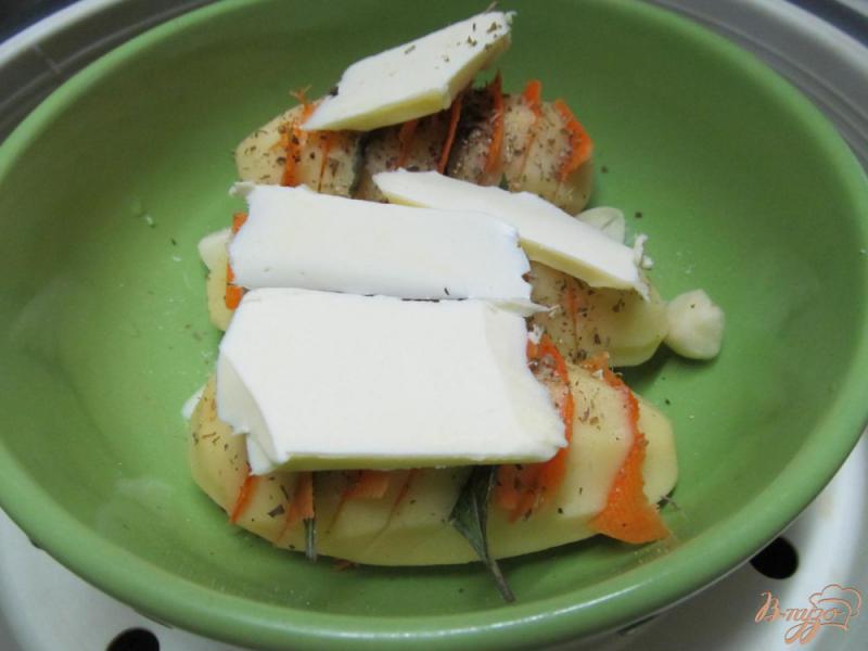 Фото приготовление рецепта: Картофель приготовленный на пару шаг №3