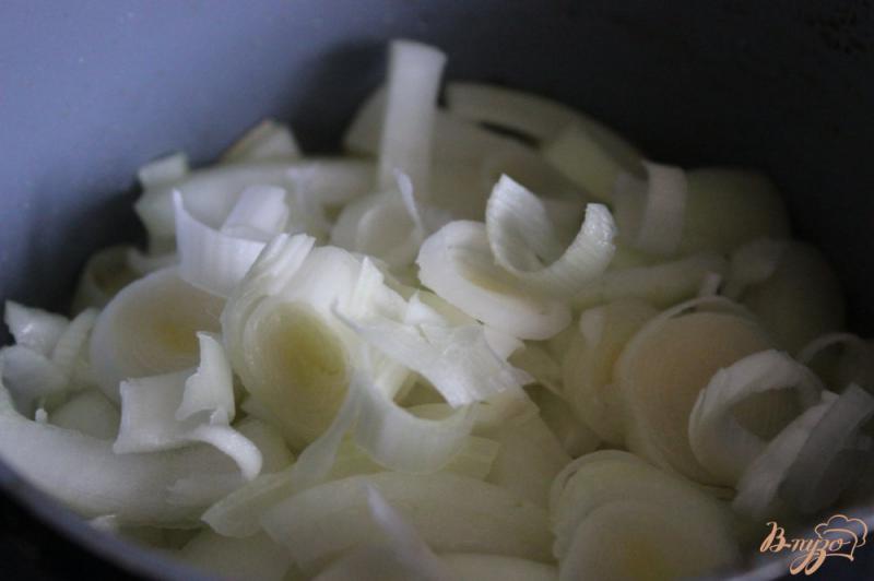Фото приготовление рецепта: Крем-суп из топинамбура шаг №3
