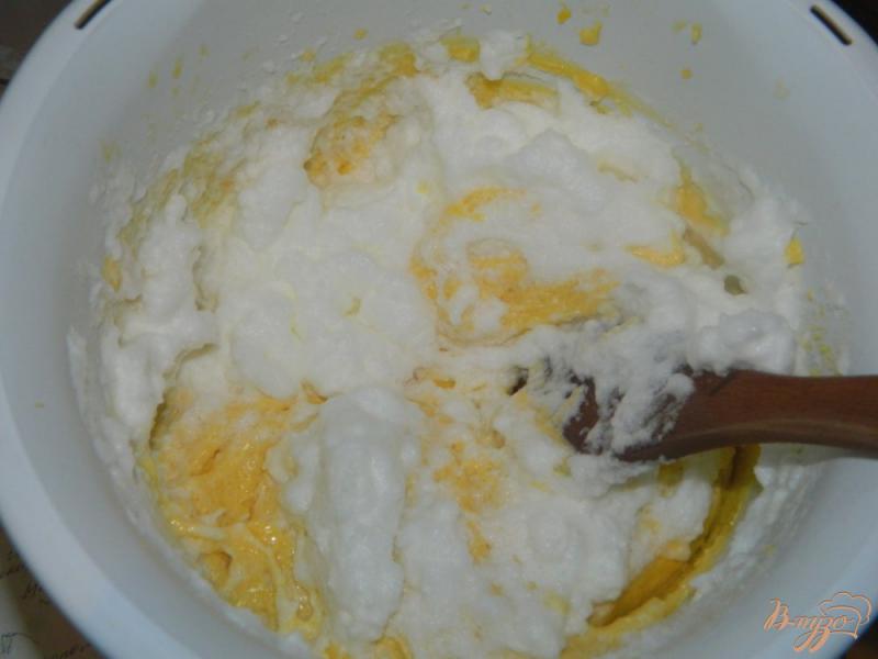 Фото приготовление рецепта: Торт «Белоснежка» шаг №3