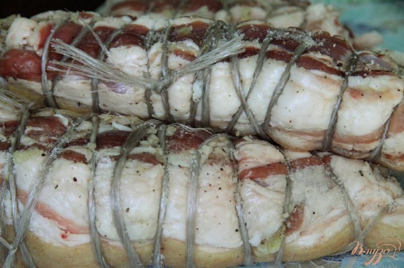 Фото приготовление рецепта: Рулет из свиной брюшины, запеченный в духовке шаг №2