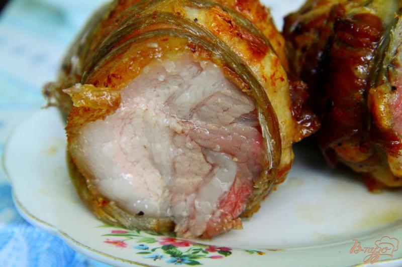 Фото приготовление рецепта: Рулет из свиной брюшины, запеченный в духовке шаг №4