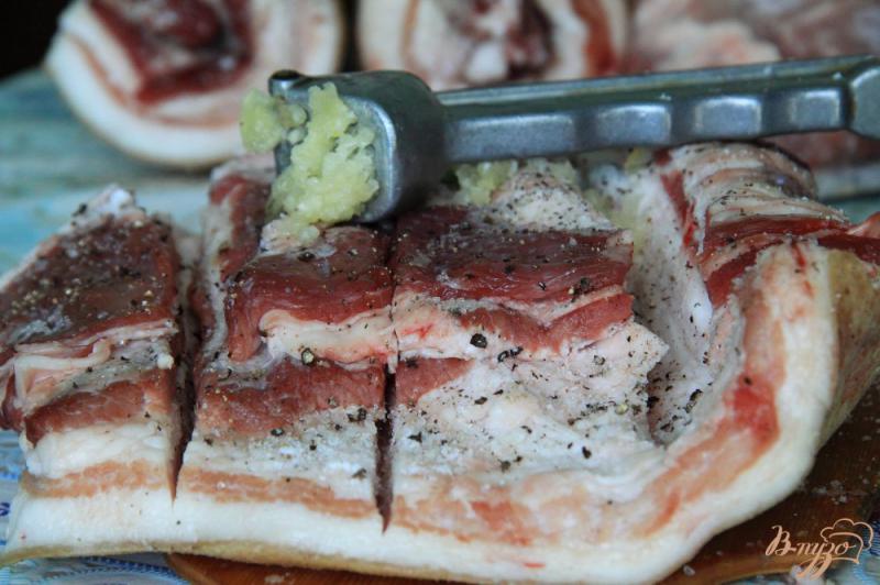Фото приготовление рецепта: Рулет из свиной брюшины, запеченный в духовке шаг №1
