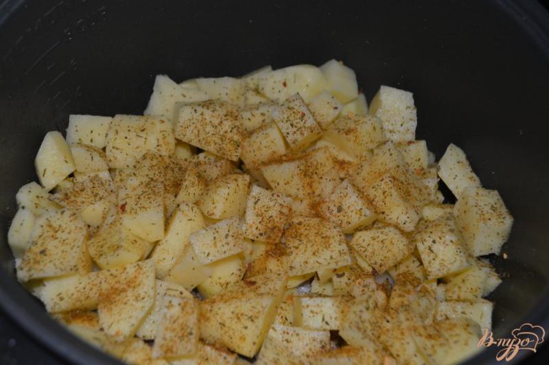 Фото приготовление рецепта: Стейки тушеные с картофелем в мультиварке шаг №6