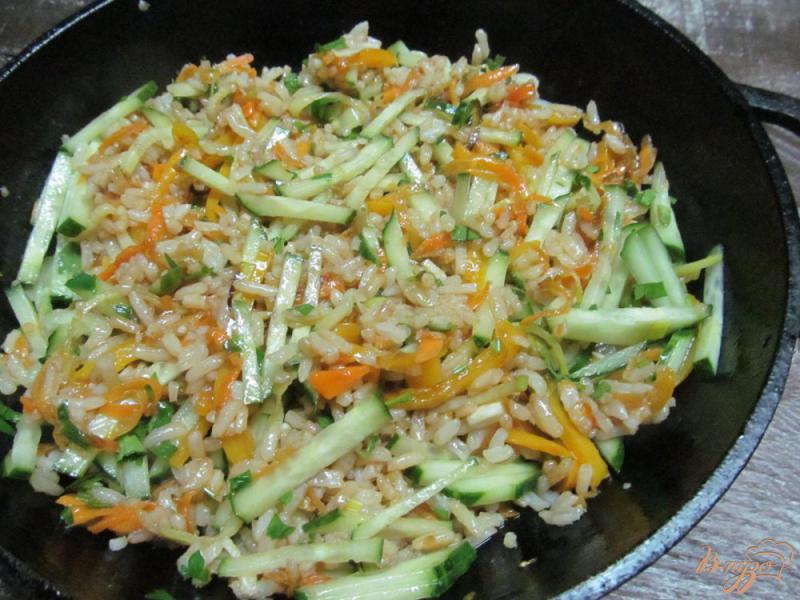 Фото приготовление рецепта: Рис с овощами в китайском стиле шаг №5