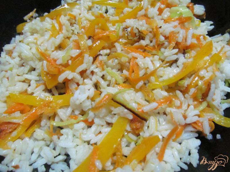 Фото приготовление рецепта: Рис с овощами в китайском стиле шаг №2